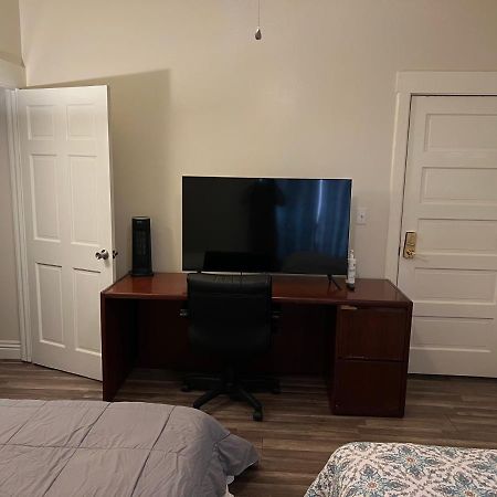 Private Los Angeles Room - Free Wifi, Ac, Tv, Private Fridge, Kitchen, Near Usc - Exposition Park - Usc Memorial Coliseum - Banc Of California Bmo Stadium - Downtown Los Angeles Dtla - University Of Southern California Usc!! Bagian luar foto